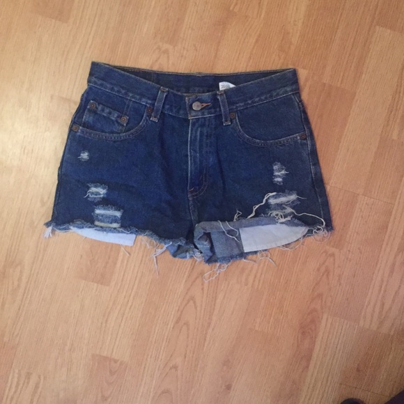Levi's high rise embellished cut offs - Picture 3 of 3
