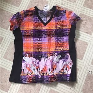 Super cute scrub top!