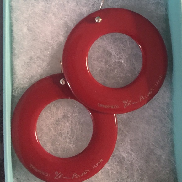 Tiffany Elsa PERETTI earrings.