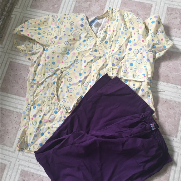 Scrub top