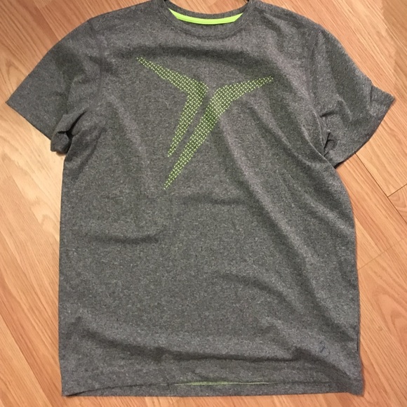 Go dry tee shirt. Size medium