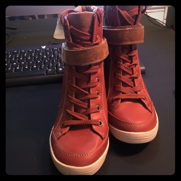 Wedges Sneaker heels