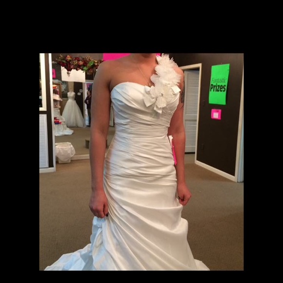 Modeca Wedding Dress Sz 4 - Picture 2 of 4
