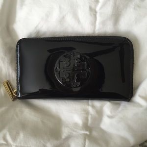 Tory Burch Black Patent Wallet