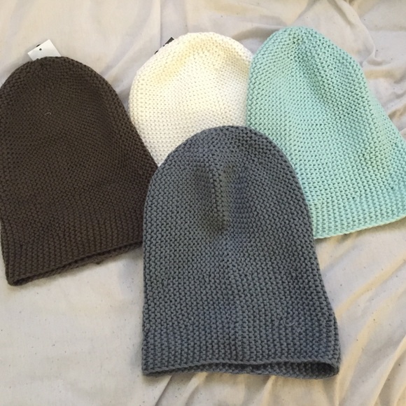 4 PC BEANIE BUNDLE