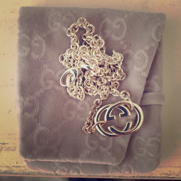 Authentic Gucci interlocking G necklace