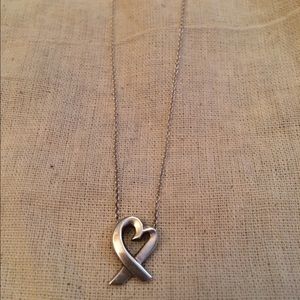 Tiffany & co. Paloma Picasso loving Heart necklace