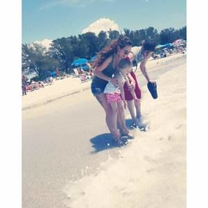 Meet your Posher, Amber-leigh