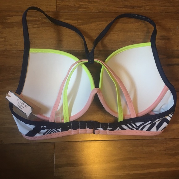 Victoria Secret swim top - Picture 2 of 4