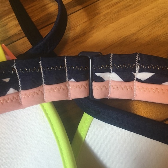 Victoria Secret swim top - Picture 4 of 4