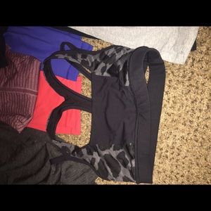Lululemon sports bra