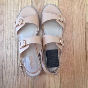 NWT Forever 21 tan sandals