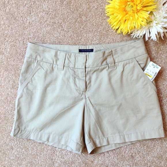 🎀TOMMY HILFIGER Tan Khaki Shorts