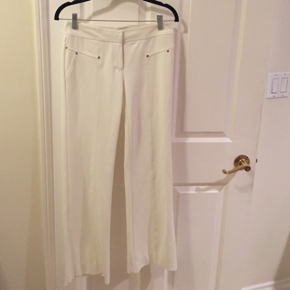 Elegant white trouser pant