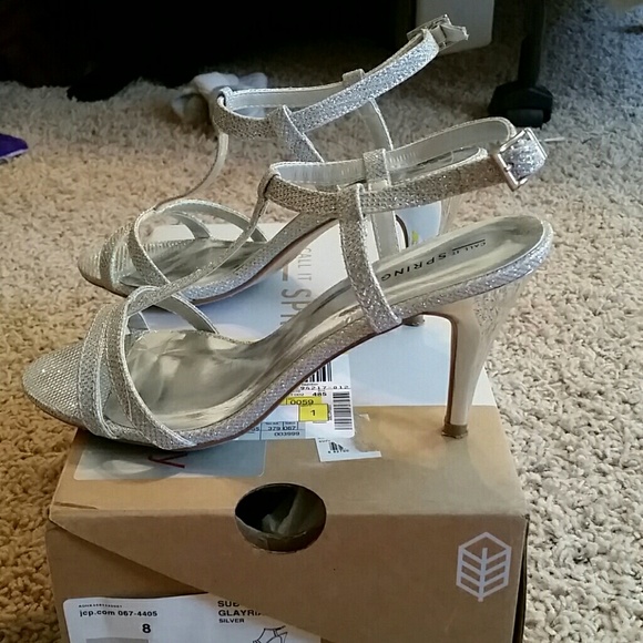 Call it Spring - Picture 2 of 4