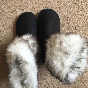 Super Comfy Snoozies Slippers