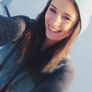 Meet your Posher, Sheena