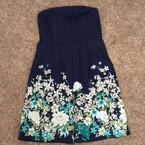 Sleeveless spring dress