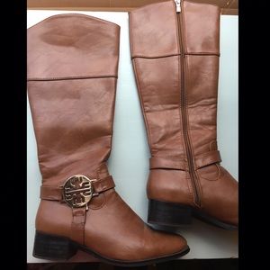 Adorable Tan Boots with Gold Buckle!