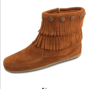 Minnetonka size 8 fringe bootie
