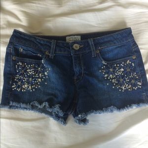 Aeropostale gemstone distressed Jean shorts