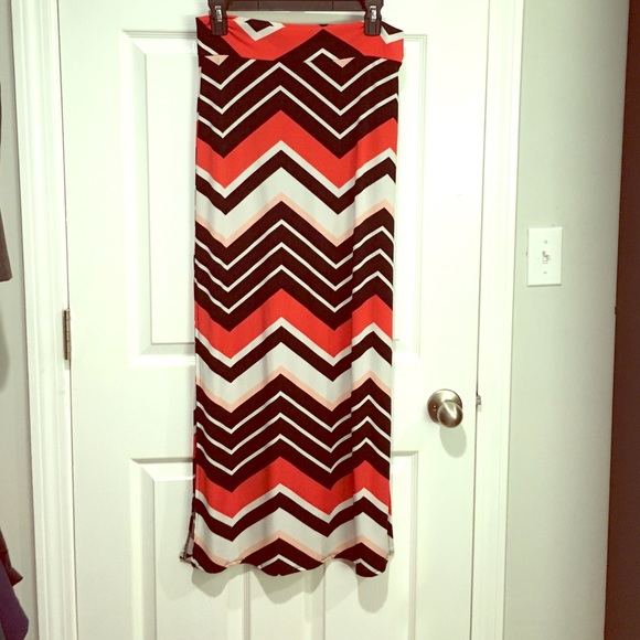 Red and Black Chevron Maxi Skirt! - Picture 1 of 3