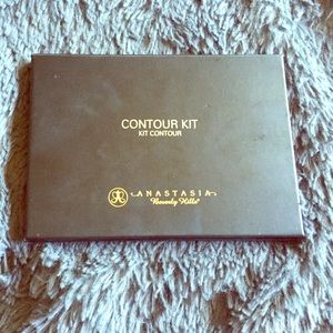 Anastasia Beverly Hills Contour Kit