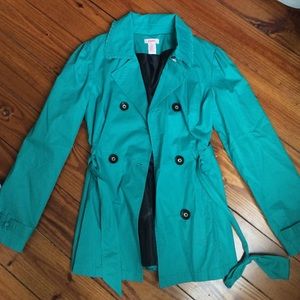 Adorable green short trench coat/jacket