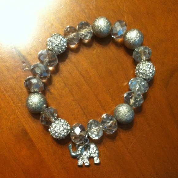 🎀BOGO🎀Elephant bracelet