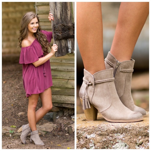 Taupe tassel ankle western booties all sizes - Picture 3 of 4
