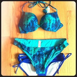 Victoria's Secret NEVER WORN swim set
