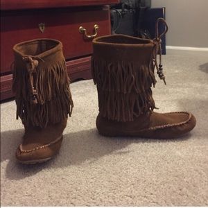 Minnetonka boot