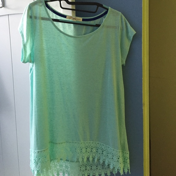 long shirt with bottom lace