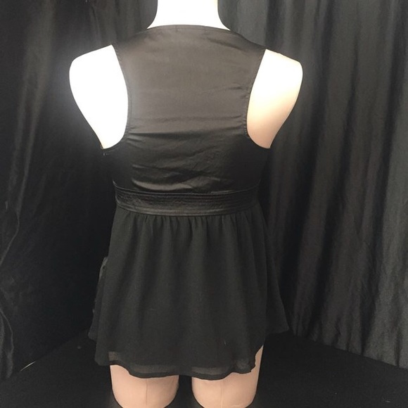 Xoxo fancy black sleeveless blouse. - Picture 2 of 4
