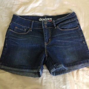Like new Levi's shorts Denizen
