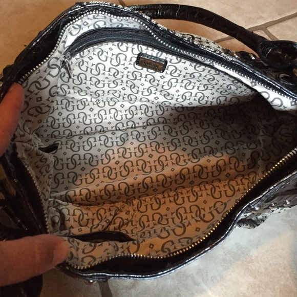 Guess Purse - Picture 3 of 3