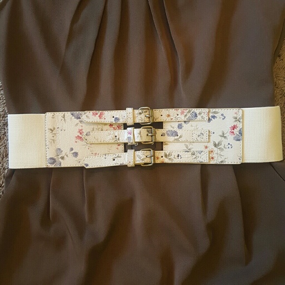 *MUST GO TODAY* Pastel Floral Elastic Belt NWOT