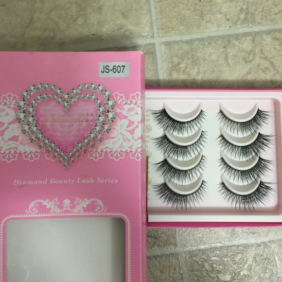 Jealousness False Eyelashes in JS-607 (4 pairs)