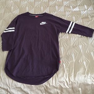 Dark purple quarter sleeve Nike shirt