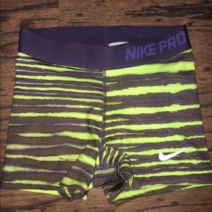 Nike pro compression shorts size XS