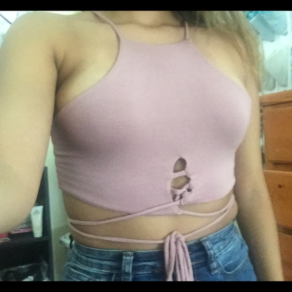 2 crop tops