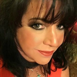 Meet your Posher, Teri