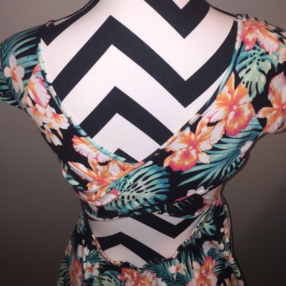 Cute PINK dress - Picture 2 of 2