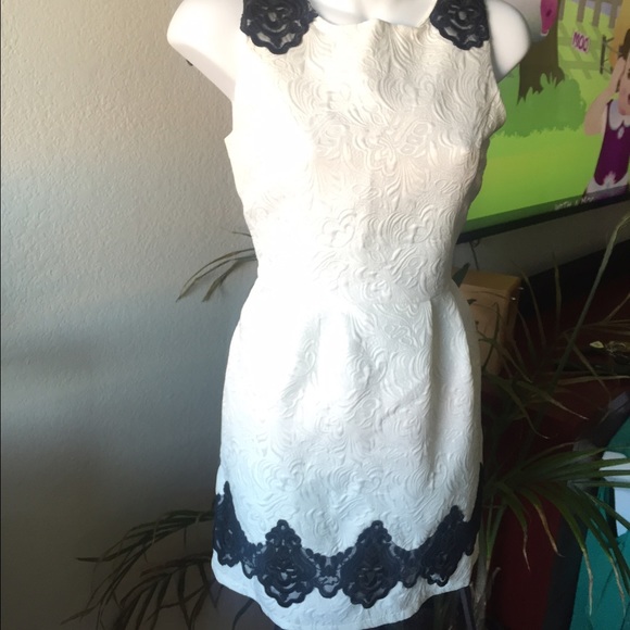 White racerback dress with black embroidery - Picture 1 of 3