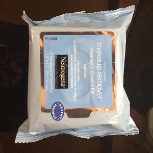 Makeup Remover cleansing towelettes