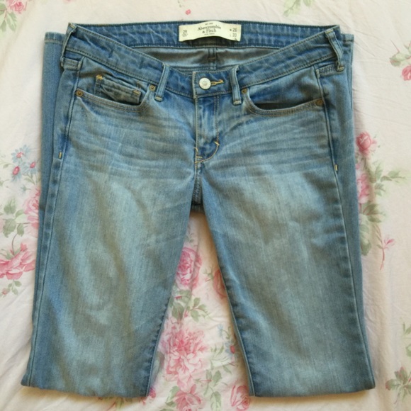 ‼️FINAL PRICE‼️ A&F Light Wash Skinny Jeans