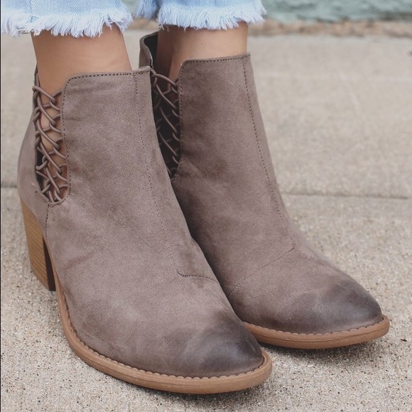Taupe suede almond toe western ankle bootie - Picture 2 of 2