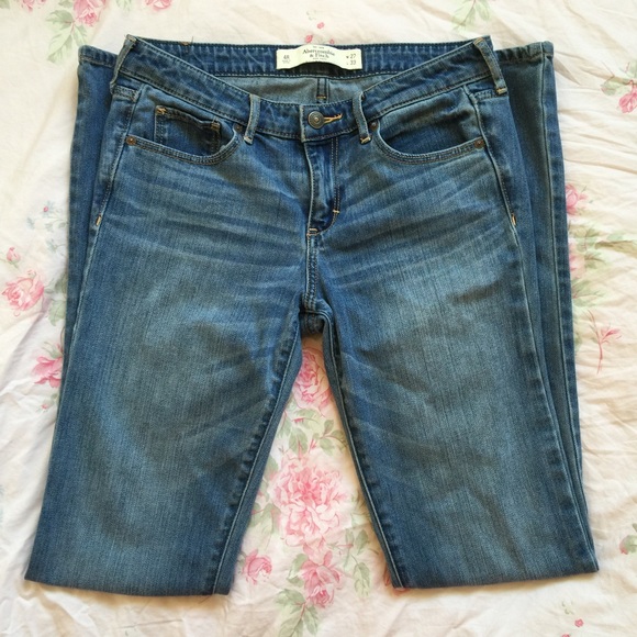 ‼️FINAL PRICE‼️ A&F Light Wash Bootcut Jeans