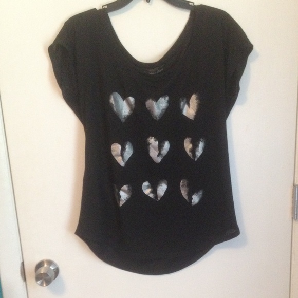 cute short sleeve t shirt !