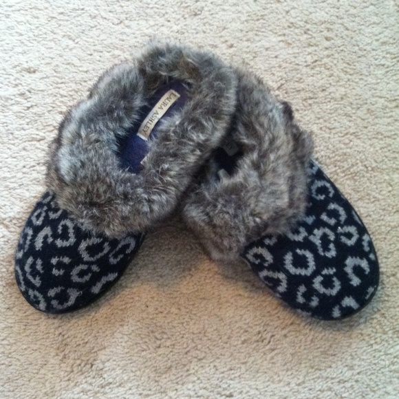SOLD! Bedroom slippers